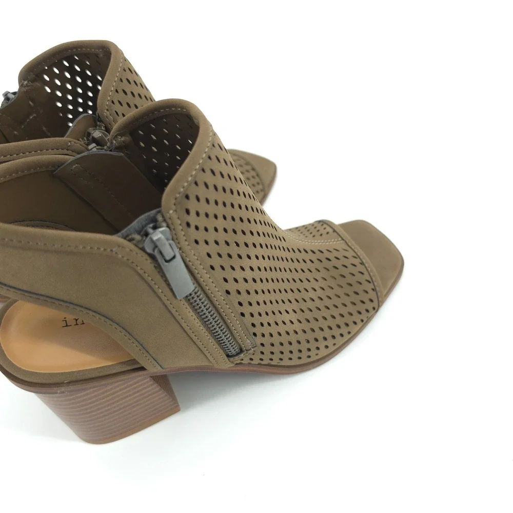 indigo rd. Womens ZENEVA Bootie Taupe Size 8M Perforated Block Heel